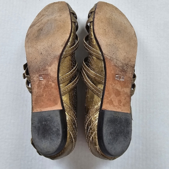 Frye Anna Crackled Leather Multi Strap Gold - Picture 8 of 13